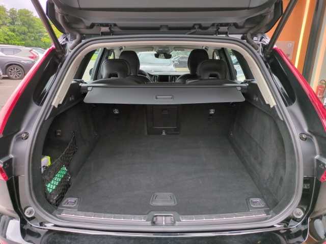 Volvo  XC60 Momentum Pro, B5 AWD Mild-Hybrid Diesel