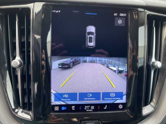 Volvo  XC60 Plus, B4 AWD Mild-Hybrid, Diesel, Dark