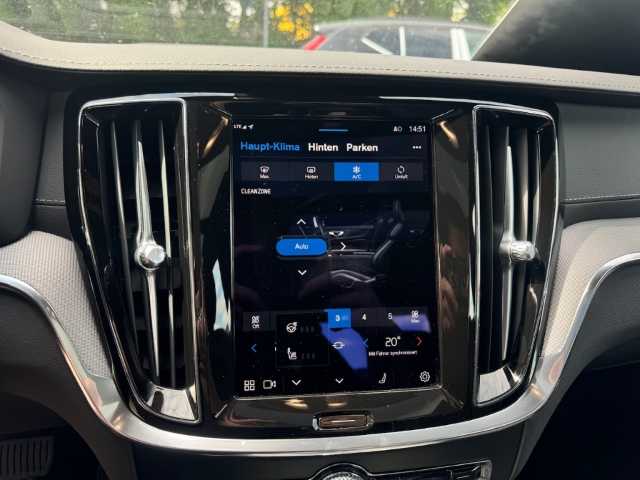 Volvo  S60 Ultimate, B5 AWD Mild-Hybrid, Benzin, Dark