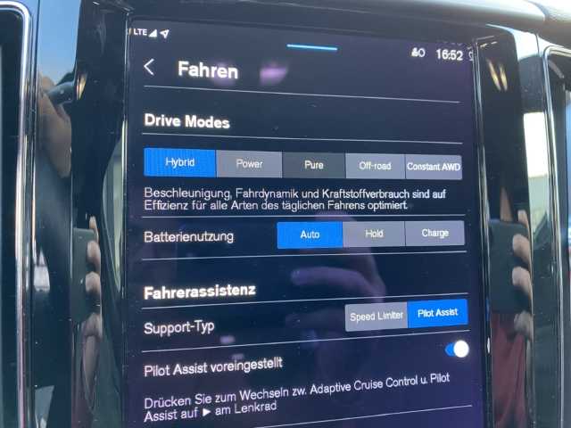 Volvo  XC60 Recharge Plus, T6 AWD Plug-in Hybrid, Elektrisch/Benzin, Dark