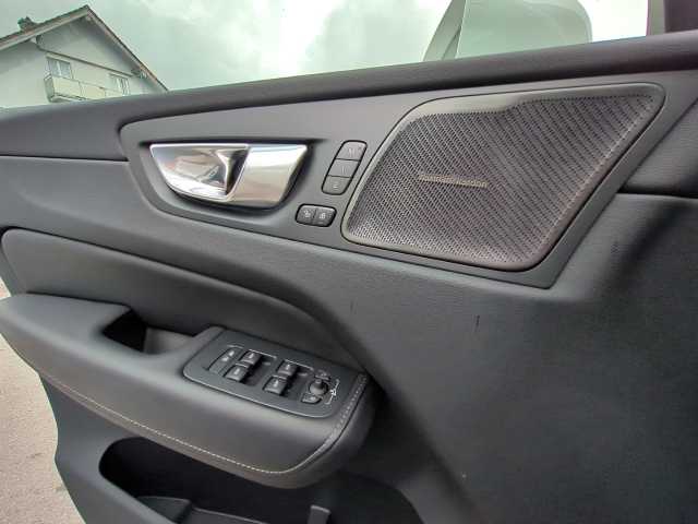 Volvo  XC60 Ultimate, B4 AWD Mild-Hybrid, Diesel, Bright