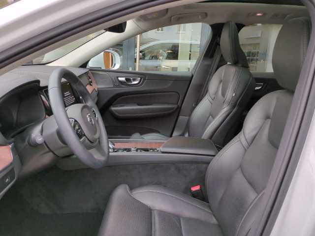 Volvo  XC60 Ultimate, B4 AWD Mild-Hybrid, Diesel, Bright