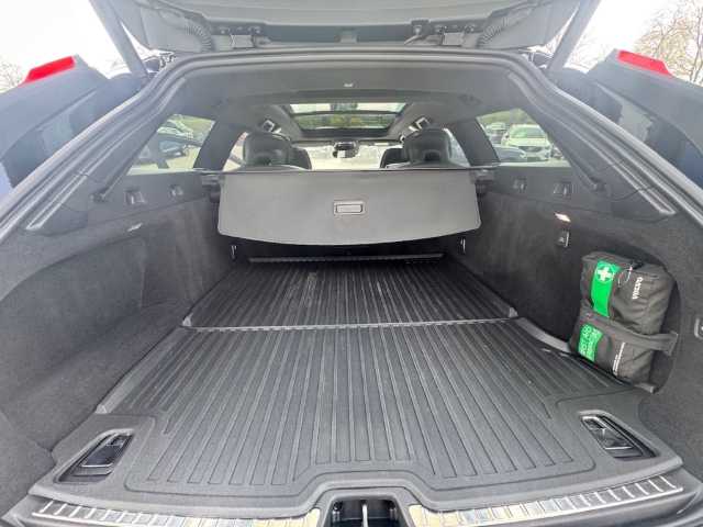 Volvo  V90 R-Design, B6 Mild-Hybrid Benzin AWD