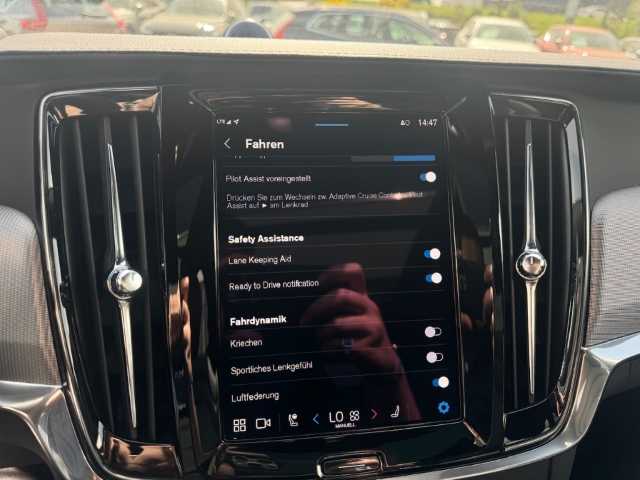 Volvo  V90 Recharge Ultimate, T8 AWD Plug-in Hybrid, Elektrisch/Benzin, Dark