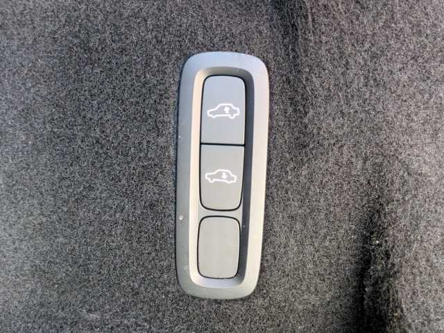 Volvo  XC60 Recharge R-Design, T8 AWD Plug-in Hybrid