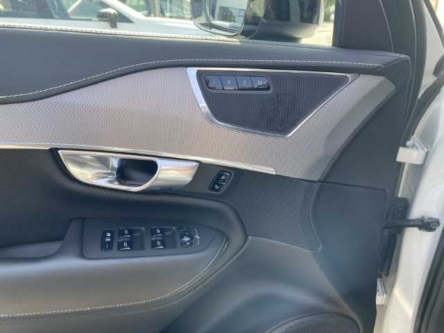 Volvo  XC90 Recharge R-Design, T8 AWD plug-in hybrid, 7 Sitze