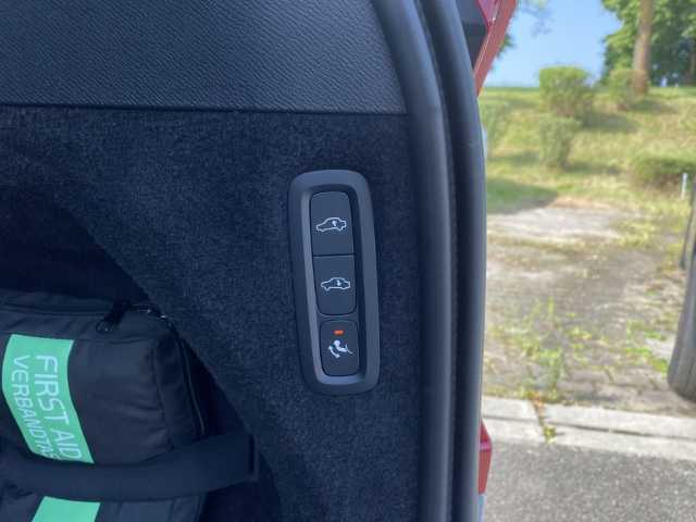 Volvo  XC90 Recharge R-Design, T8 AWD plug-in hybrid, 7 Sitze