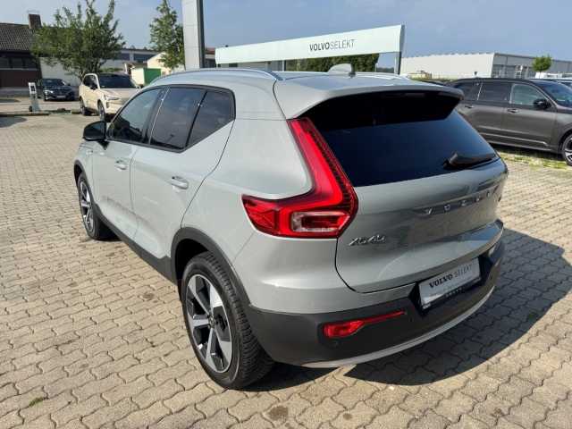 Volvo  XC40 Core, B3 Mild-Hybrid, Benzin