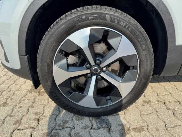 Volvo  XC40 Core, B3 Mild-Hybrid, Benzin