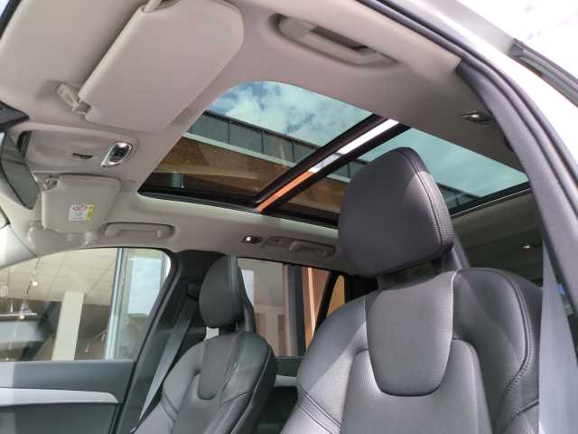 Volvo  XC90 Recharge R-Design Expression, T8 AWD Plug-in Hybrid