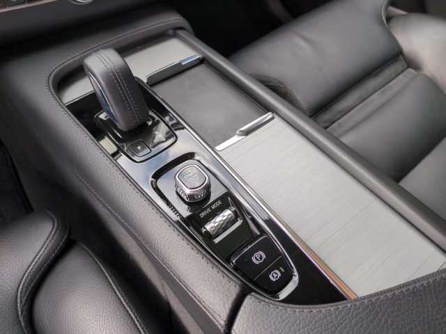 Volvo  XC90 Recharge R-Design Expression, T8 AWD Plug-in Hybrid