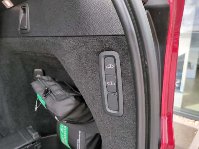 Volvo  XC90 Recharge R-Design Expression, T8 AWD Plug-in Hybrid