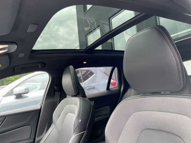Volvo  V60 Ultimate, B4 Mild-Hybrid, Diesel, Dark