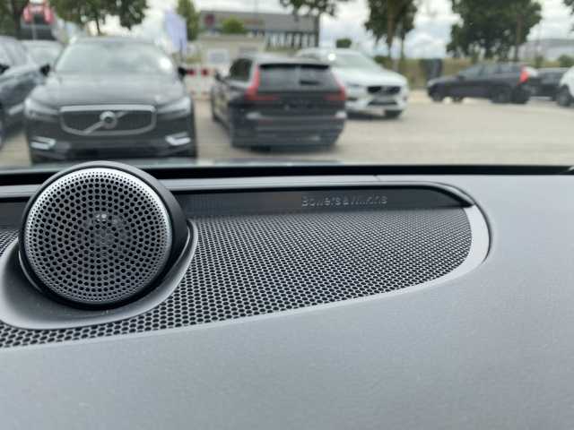 Volvo  V60 Ultimate, B4 Mild-Hybrid, Diesel, Dark