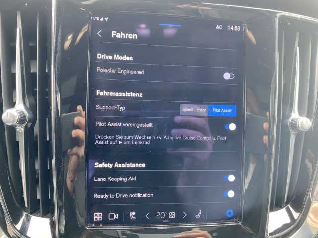 Volvo  V60 Ultimate, B4 Mild-Hybrid, Diesel, Dark