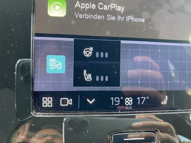 Volvo  XC40 Core, B3 Mild-Hybrid, Benzin