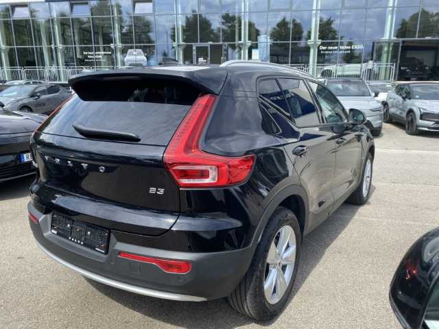 Volvo  XC40 Core, B3 Mild-Hybrid, Benzin
