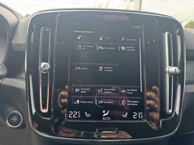 Volvo  XC40 Recharge Plus, T5 Plug-in Hybrid, Elektrisch/Benzin, Dark