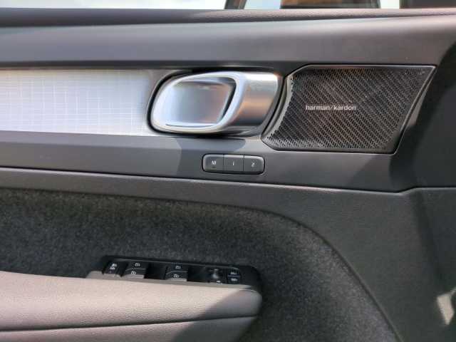 Volvo  XC40 Recharge Plus, T4 Plug-in Hybrid, Elektrisch/Benzin, Bright