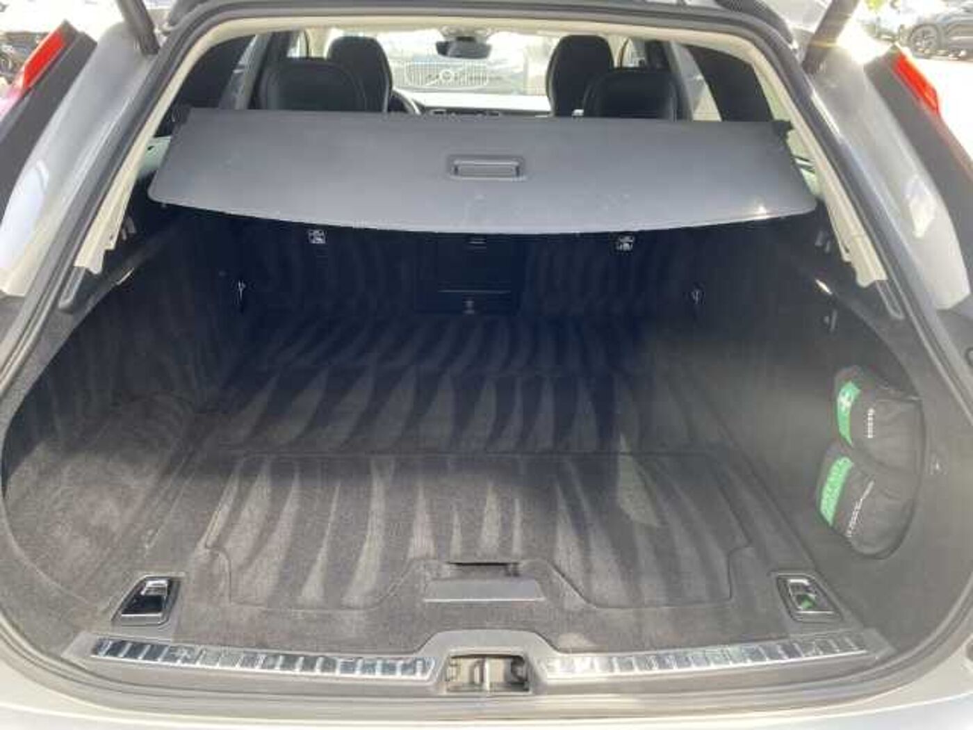 Volvo  V90 Recharge Plus, T6 AWD Plug-in Hybrid, Elektrisch/Benzin, Dark