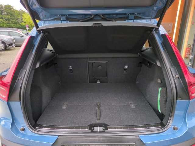 Volvo  XC40 Plus, B4 AWD Mild-Hybrid, Benzin, Bright