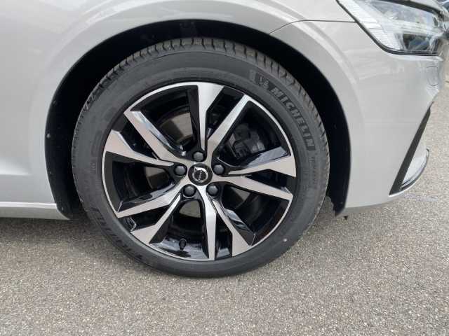 Volvo  V60 Plus, B4 Mild-Hybrid, Diesel, Dark
