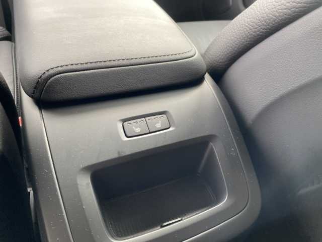 Volvo  V60 Plus, B4 Mild-Hybrid, Diesel, Dark