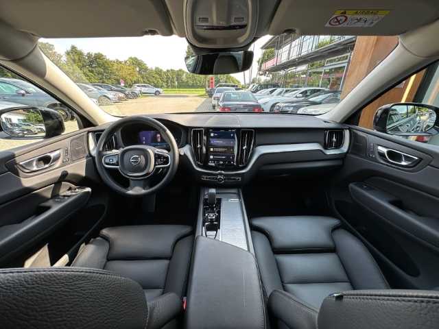 Volvo  XC60 Plus, B4 AWD Mild-Hybrid, Diesel, Dark