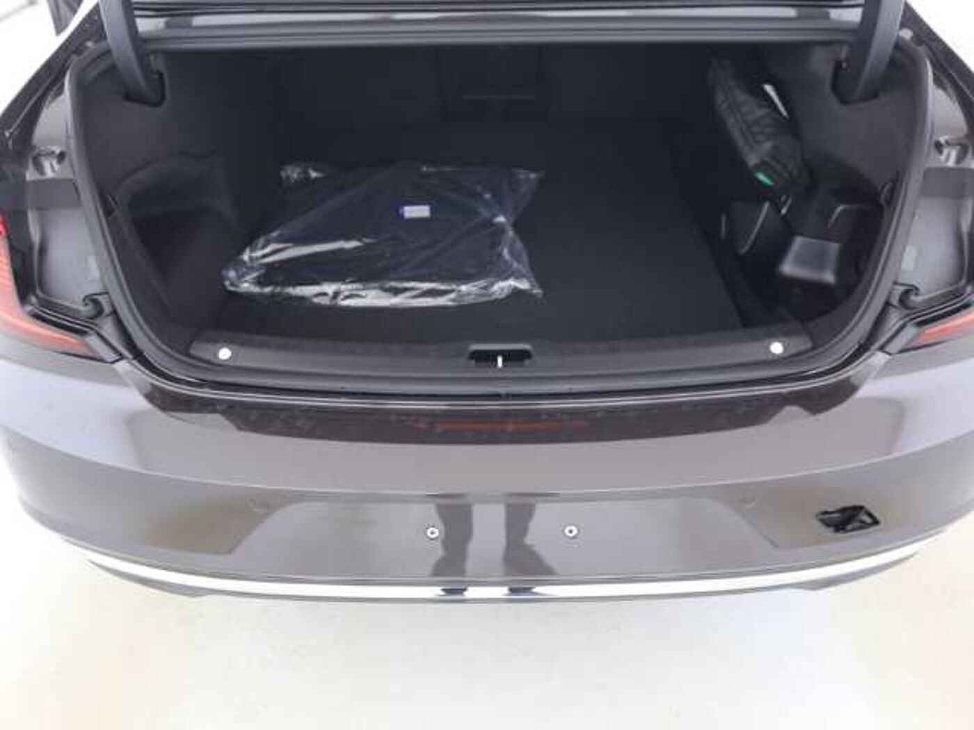 Volvo  S90 Recharge Ultimate, T8 AWD Plug-in Hybrid, Elektrisch/Benzin, Bright