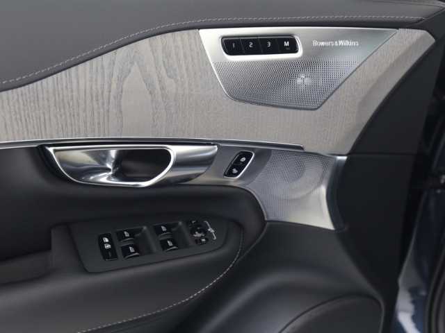 Volvo  XC90 Ultra, T8 AWD Plug-in Hybrid, Elektrisch/Benzin, Dark, 7 Sitze