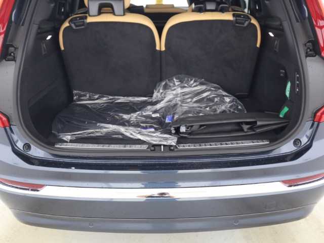 Volvo  XC90 Plus, T8 AWD Plug-in Hybrid, Elektrisch/Benzin, Bright, 7 Sitze