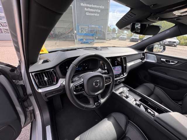 Volvo  V60 Ultimate, B4 Mild-Hybrid, Diesel, Dark