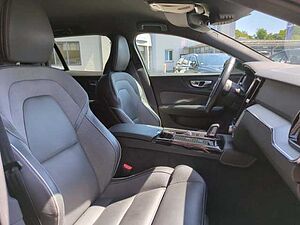 Volvo  V60 Recharge R-Design, T6 AWD Plug-in Hybrid