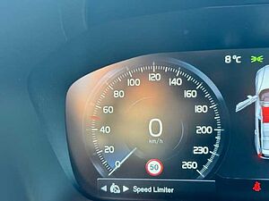 Volvo  V60 Recharge R-Design, T6 AWD Plug-in Hybrid