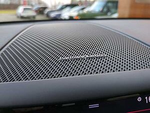 Volvo  XC60 Recharge R-Design, T8 AWD Plug-in Hybrid
