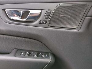 Volvo  XC60 Recharge R-Design, T8 AWD Plug-in Hybrid