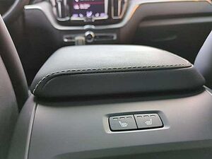 Volvo  XC60 Recharge R-Design, T8 AWD Plug-in Hybrid