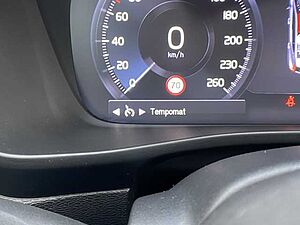 Volvo  XC40 Recharge R-Design, T5 Plug-in Hybrid
