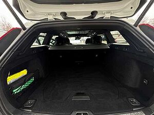 Volvo  V60 R-Design, B4 Mild-Hybrid Diesel