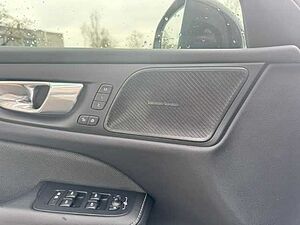 Volvo  V60 R-Design, B4 Mild-Hybrid Diesel