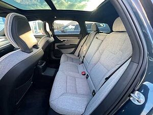 Volvo  V90 Recharge Ultimate, T8 AWD Plug-in Hybrid, Elektrisch/Benzin, Dark