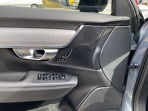 Volvo  V90 Recharge Plus, T6 AWD Plug-in Hybrid, Elektrisch/Benzin, Dark
