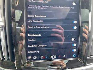Volvo  V90 Recharge Plus, T6 AWD Plug-in Hybrid, Elektrisch/Benzin, Dark