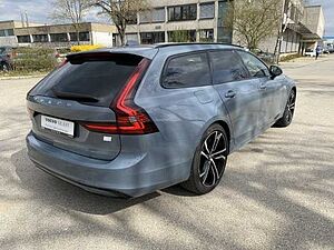 Volvo  V90 Recharge Plus, T6 AWD Plug-in Hybrid, Elektrisch/Benzin, Dark