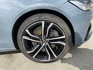 Volvo  V90 Recharge Plus, T6 AWD Plug-in Hybrid, Elektrisch/Benzin, Dark