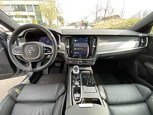 Volvo  V90 Recharge Plus, T6 AWD Plug-in Hybrid, Elektrisch/Benzin, Dark