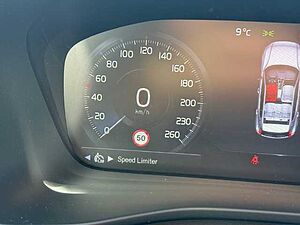 Volvo  XC40 Recharge Plus, T5 Plug-in Hybrid, Elektrisch/Benzin, Dark