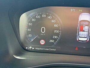 Volvo  XC40 Recharge Plus, T5 Plug-in Hybrid, Elektrisch/Benzin, Dark