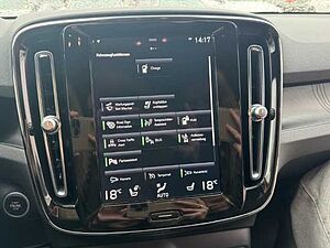 Volvo  XC40 Recharge Plus, T4 Plug-in Hybrid, Elektrisch/Benzin, Dark