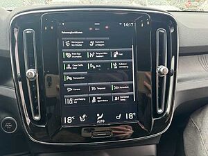Volvo  XC40 Recharge Plus, T4 Plug-in Hybrid, Elektrisch/Benzin, Dark